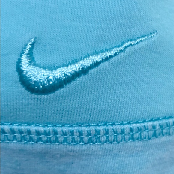 🔥EUC NIKE BEAUTIFUL SPRING TEAL COLOR SUPER CUTE DRI-FIT CAPRI’S SWOOSH SIGN 🔝 - Picture 4 of 6